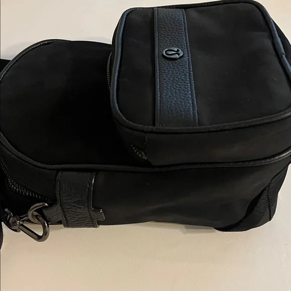 Lululemon Now and Always Convertible Bag *Mini Black  display picture 1